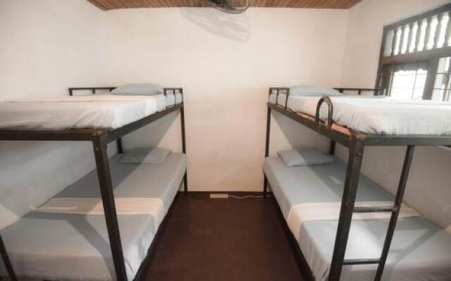 Unawatuna Hideaway Hostel