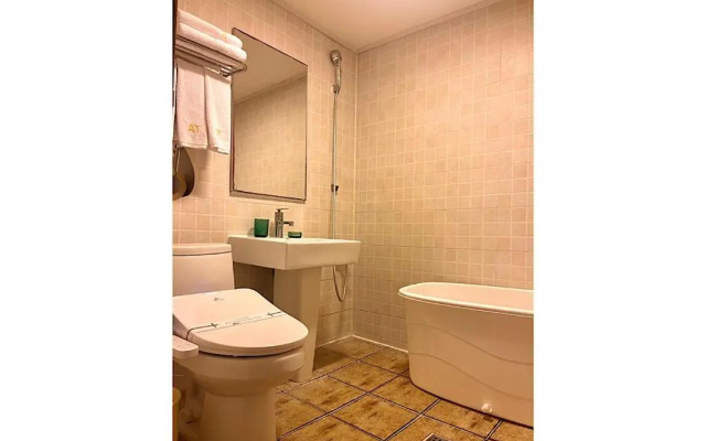 Changwon AT Business Hotel