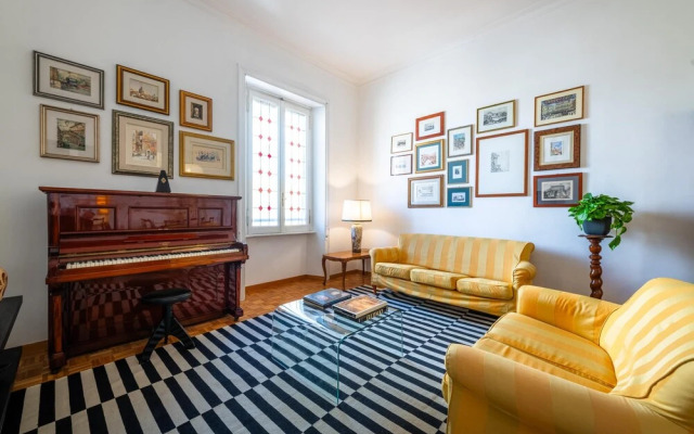 Casa Emme in Rome With 2 Bedrooms and 1 Bathrooms