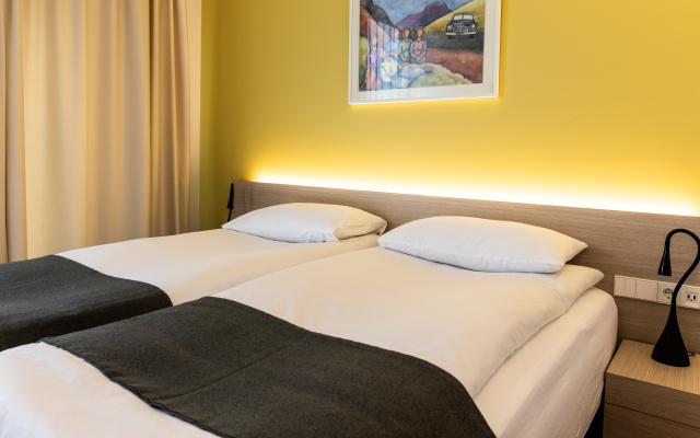 South Coast Hotel - Image 6
