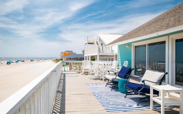 Just Beachy by Oak Island Accommodations