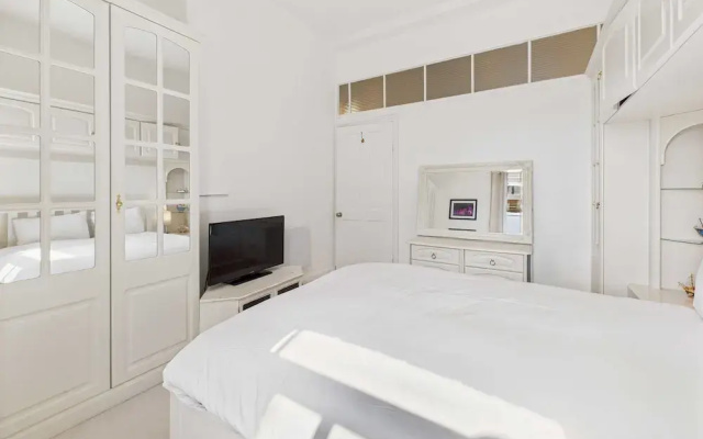 Host Stay 27 Metropole Towers