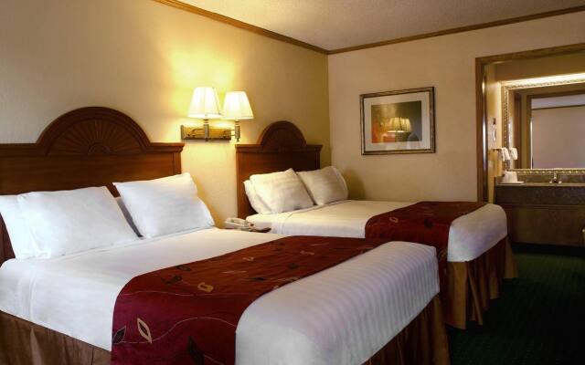 SureStay by Best Western Kansas City Country Inn North