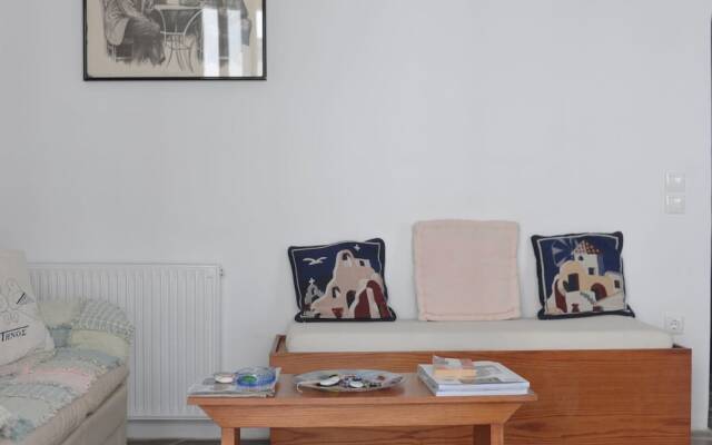 Azalea Apartment in the Center of Tinos