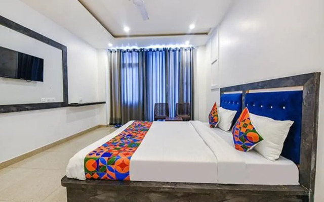 Fabhotel The Micky House