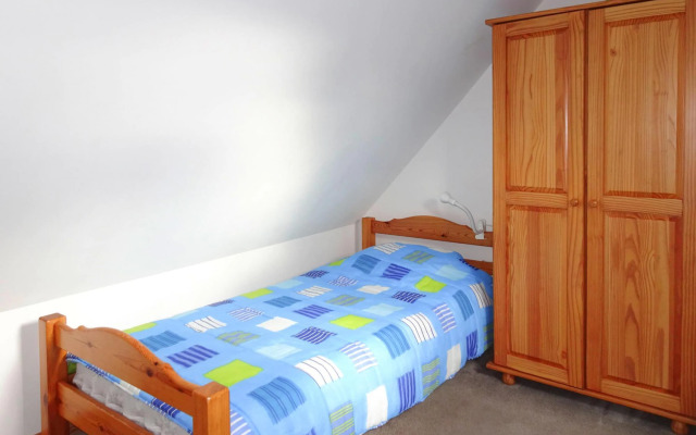 Holiday Home in Beautiful Breton Estate, Lanmodez