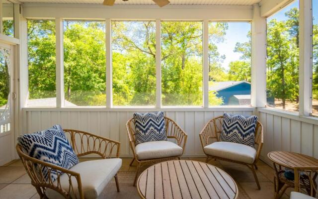 Sea Haven by Oak Island Accommodations