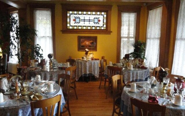 Bespoke Inn Flagstaff