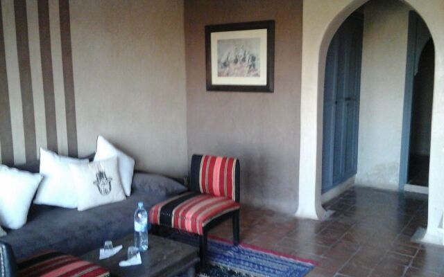 Shems Moon Lodge & Spa