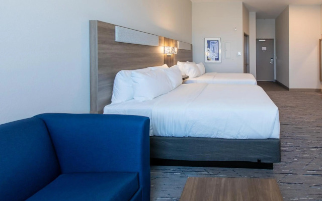 Holiday Inn Express & Suites Englewood Denver South by IHG