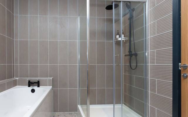 Kings Building- 2 Bed & Bathroom Flats