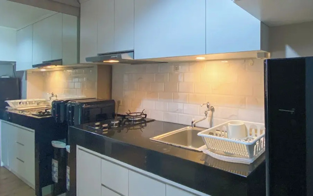 Homey and Good Studio at H Residence Apartment