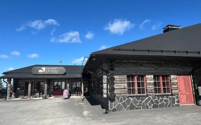 Spacious 2BR Cabin at Riihivuori Peak