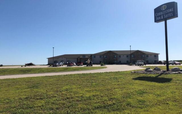 Cobblestone Inn & Suites - Holstein