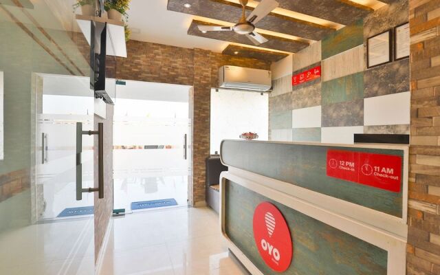 OYO 22374 Hotel Navjivan
