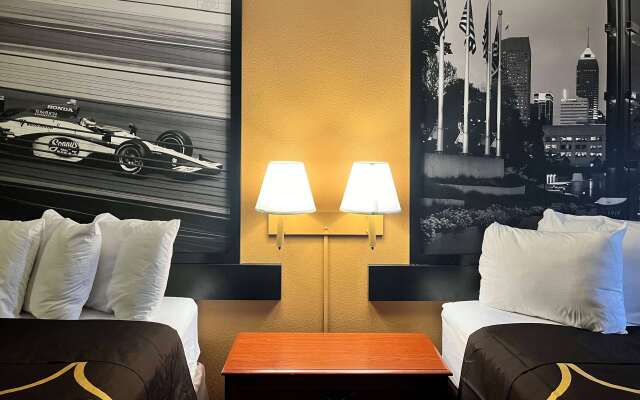 Super 8 by Wyndham Indianapolis/NE/Castleton Area