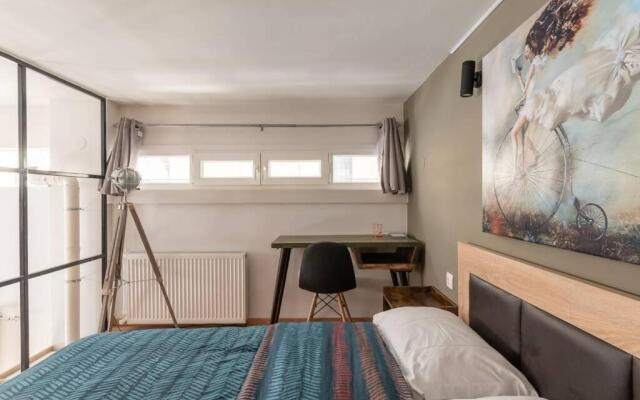 Industrial Loft near Seaside W 200Mbps