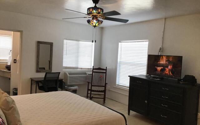 Olancha RV Park & Motel