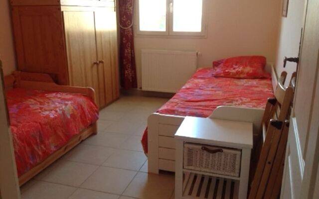 B&B Acanthus