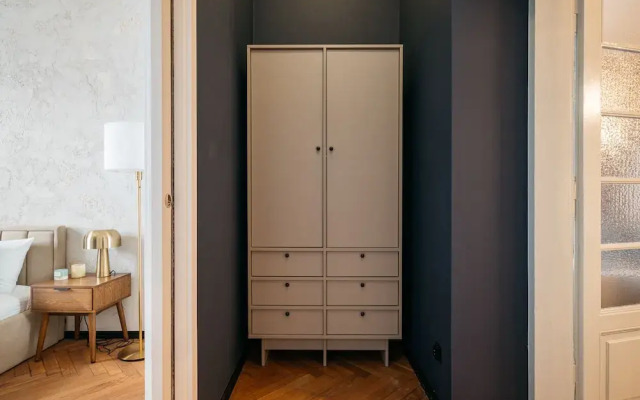 Moonlight II Apartment - LoftAffair
