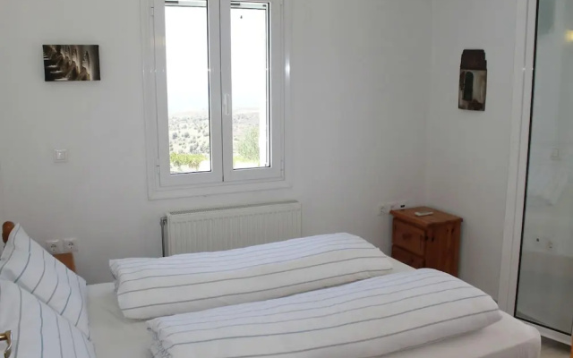 Villa in Agia Galini With Pool Views