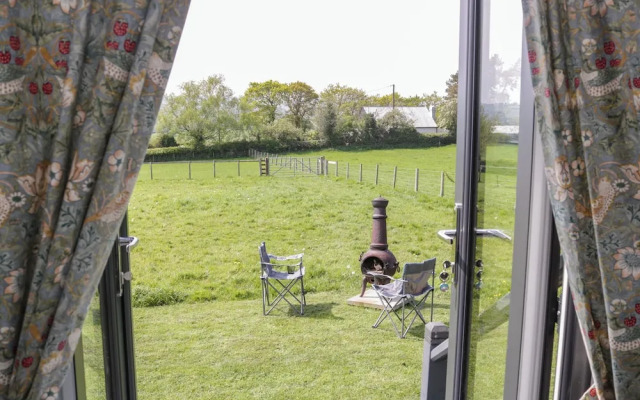 Cwtch Winnie Shepherds Hut
