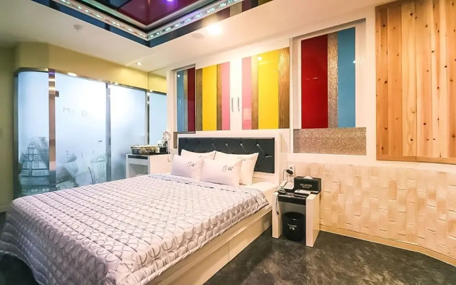 Changwon Sangnamdong Maldives