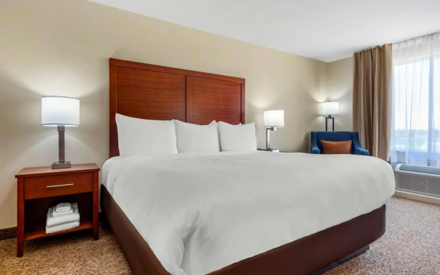 Comfort Inn & Suites