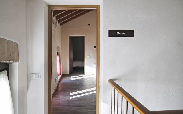 Smart Rooms & Restaurant