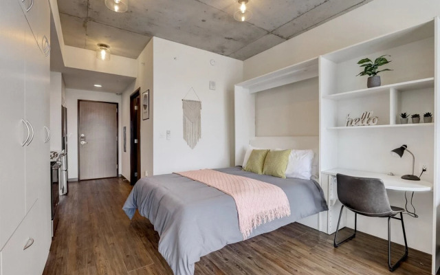 FRONTDESK Urbanite Apts Lower East Side Milwaukee