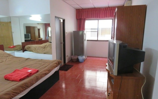 Malee House and Restaurant – Guest Rooms – Pattaya