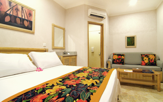 Hawaii Resort Family Suites @ Anyer Beach