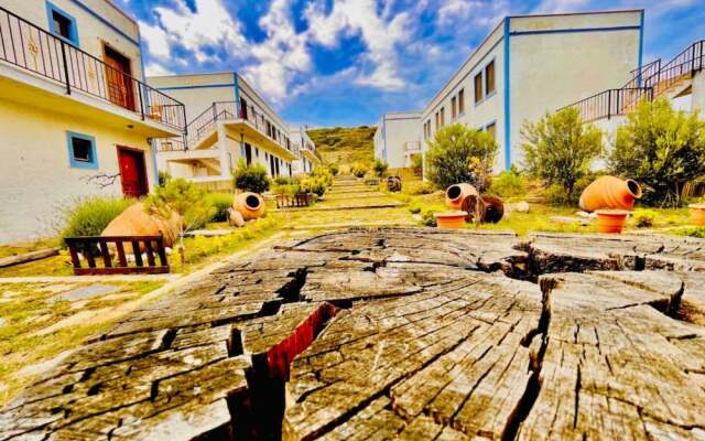 Sukha Inn Otel & Beach
