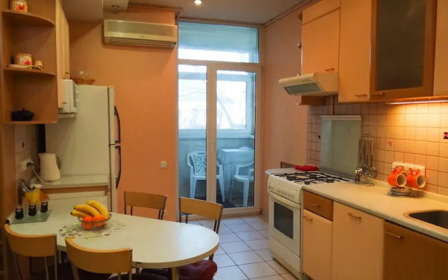 KyivHome Huge apartment in Kreschatik