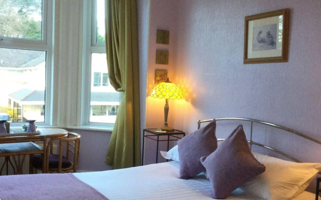 The Groveside Guest House