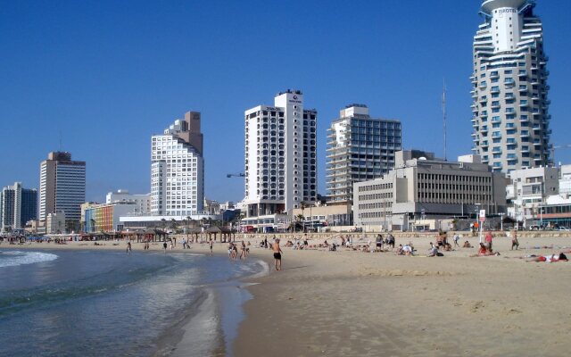 Dizengoff Avenue Hotel
