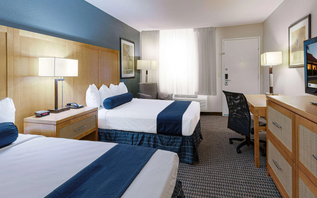 Travelodge by Wyndham Palm Springs