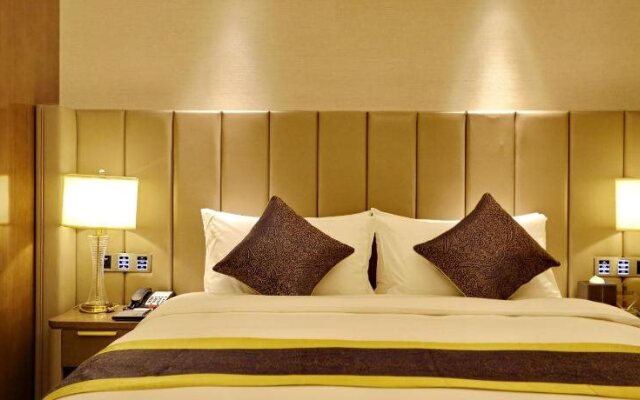 Yibin Celebrity City Hotel