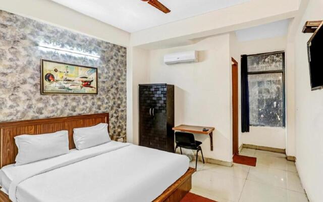 Hotel Noida Continental