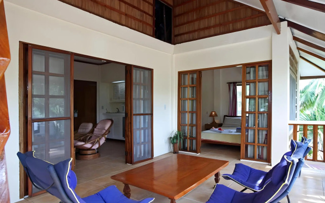 El Galleon Beach Resort Asia Divers