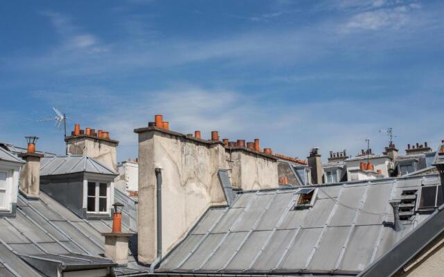 Luxury Apartment in Paris Center - Louvre Museum