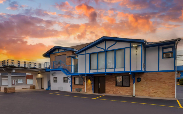 Rodeway Inn Lyons - La Grange