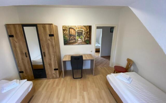 Othman Appartements Groß Buchholzer Straße 16a