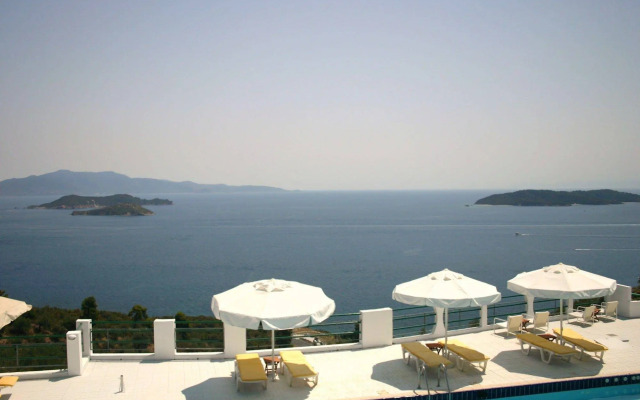 Skiathos Club Hotel Suites