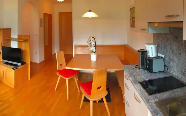 Residence Lahnhof, Laces