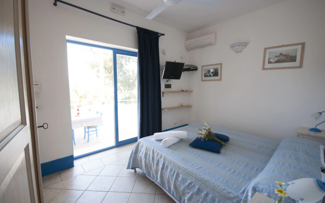 Villa Flora Studios & Apartments