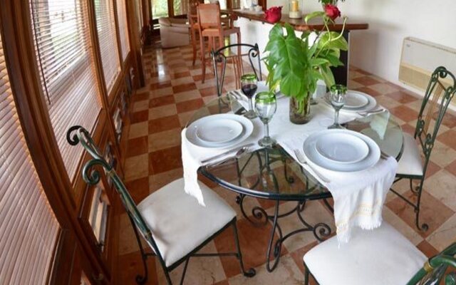 The Lodge at Chichen Itza