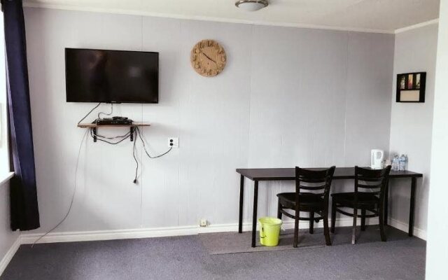 Stop 21 Motel