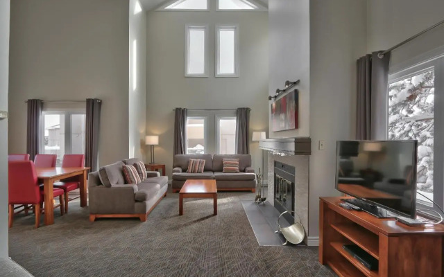 Mountain Walk - Blue Mountain Resort