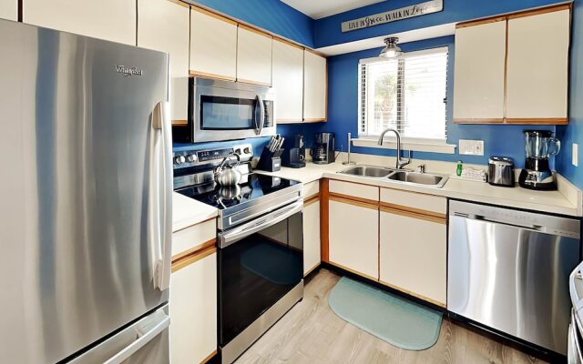 Lighthouse Point 33A